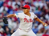 ¡Ranger Suárez propinó doce ponches! Apenas recibió un hit en seis innings