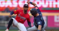 Braves break away late, send Mariners to fourth straight loss