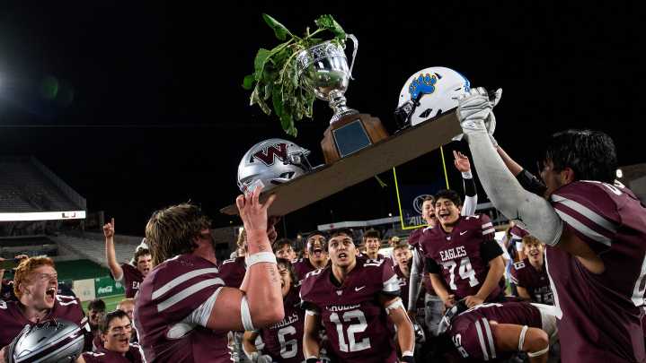 Sugar beet dunk and Lambkins' pick-6 lead Canvas Classic superlatives