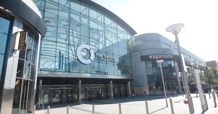 West Lothian beauty retailer to shut up shop as company falls into administration
