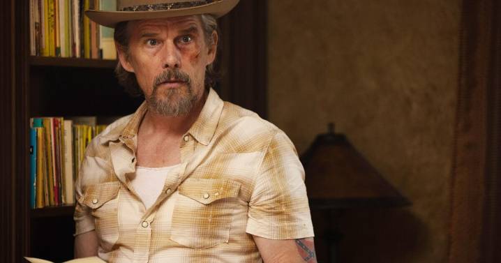 Review: In 'The Lowdown,' Ethan Hawke is a bruised and battered hero obsessed with the truth