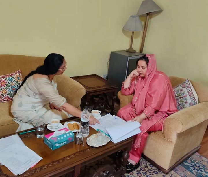 Sakina Itoo discusses ways for strengthening professional education opportunities with Chairperson JKBOPEE