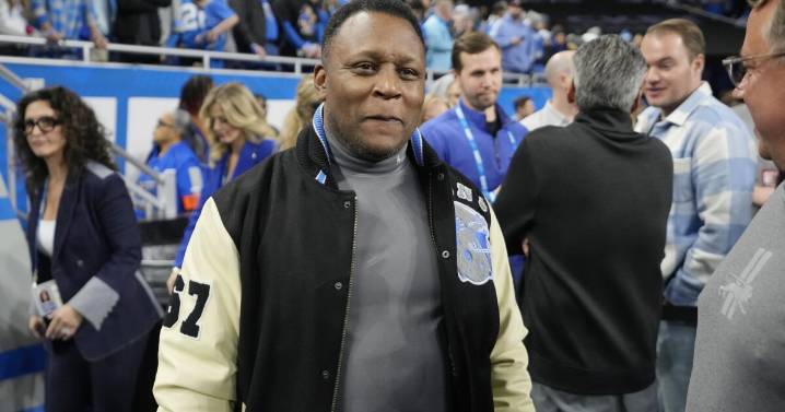 Barry Sanders advocates for people to know their cholesterol numbers a year after his heart attack