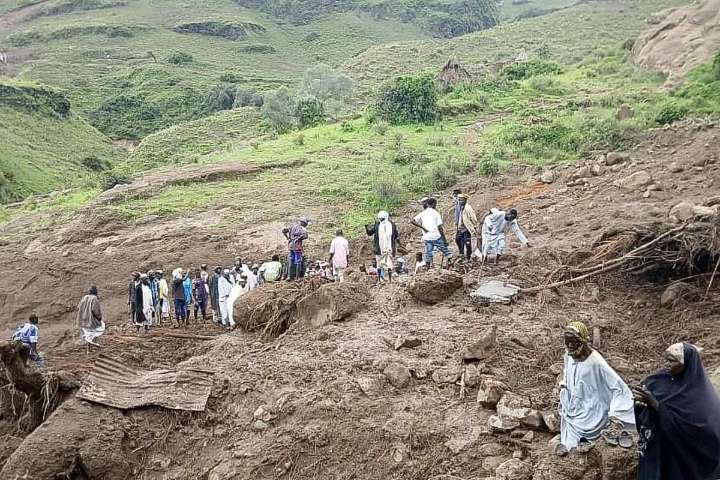 Un deslizamiento de tierra arrasa una aldea y deja más de 1.000 muertos en la región de Darfur, en Sudán del Sur