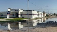 Calles inundas y aguas estancadas: el día a día de los vecinos de un barrio en La Bebida