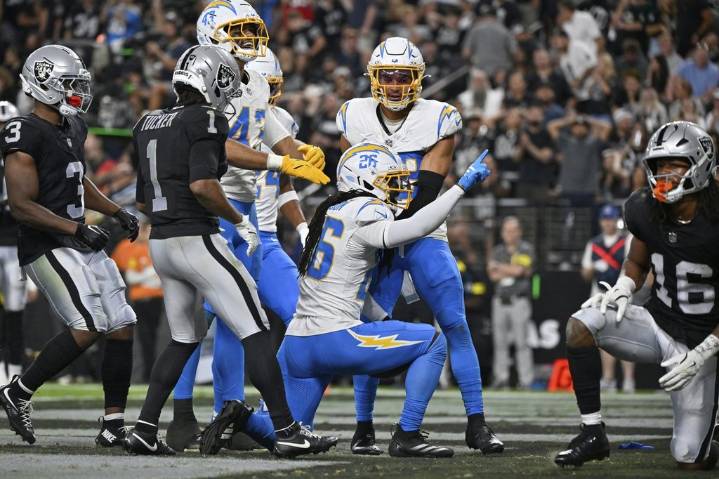 Chargers look to start 3-0 for the first time since 2002 against Broncos – Winnipeg Free Press