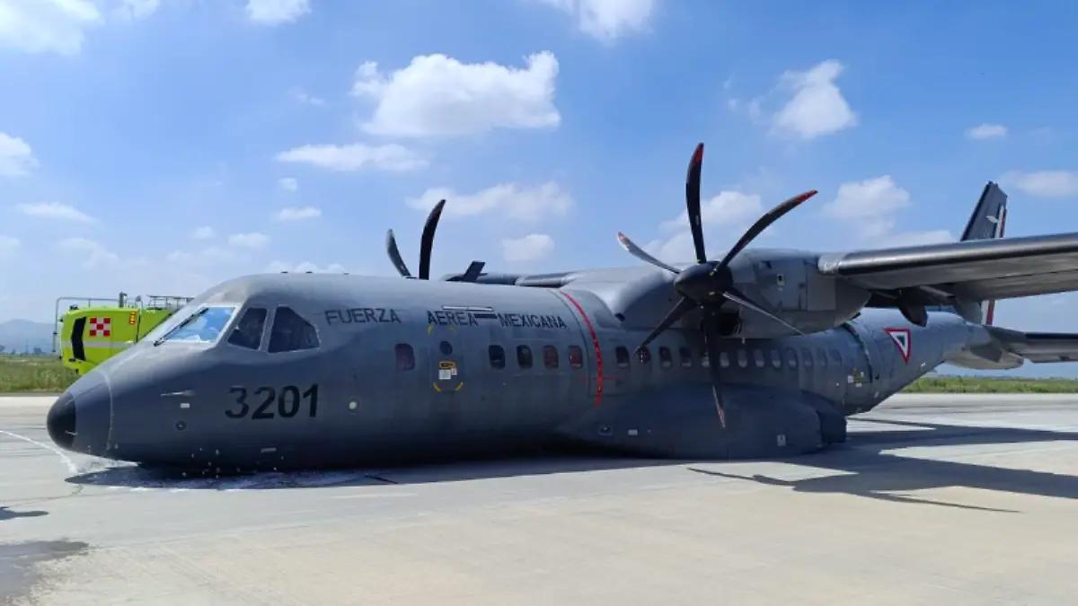 Avión de la Fuerza Aérea sufre accidente en AIFA