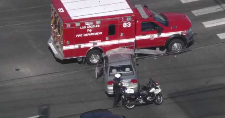2 LAFD vehicles involved in collisions in the same Reseda intersection, 1 person transported