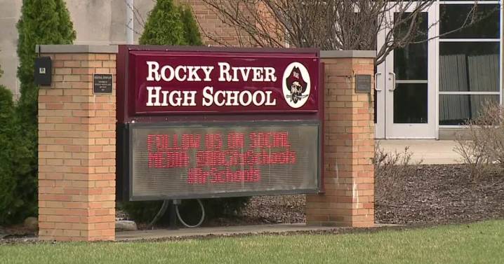 1 in custody after brandishing knife at students during Rocky River football game