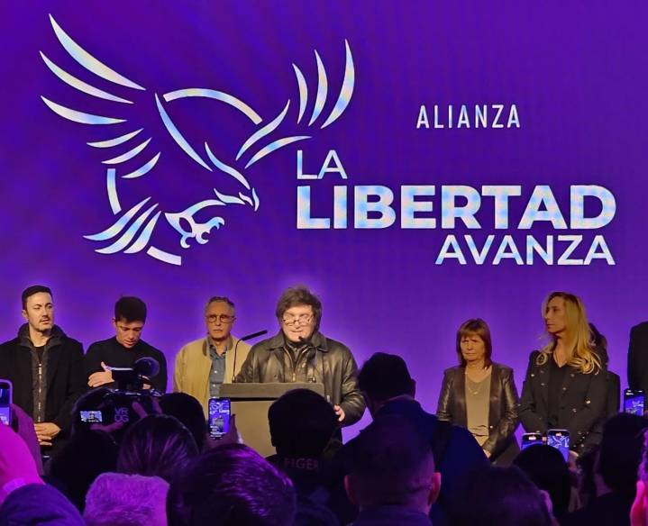 Partido de Milei sufre derrota en elecciones legislativas en Buenos Aires
