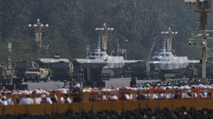 Hypersonic nukes, laser cannons & robot dogs… China shows off high tech new weapons