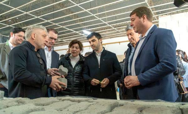 Torres y Biss inauguraron la Planta de adoquines Municipal en Rawson