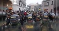 Miles de policías desplegados en las calles durante la marcha contra Boluarte y el Congreso