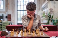 Faustino Oro, el prodigio argentino de 11 años que dispone de cinco meses y medio para ser el gran maestro más joven de la historia tras su triunfo en Madrid