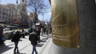 La CNMC rebaja las expectativas de las eléctricas para incentivar inversiones