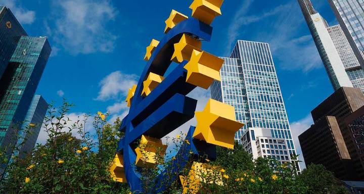 El BCE mantiene sus tipos de interés y prevé inflación en torno al 2%