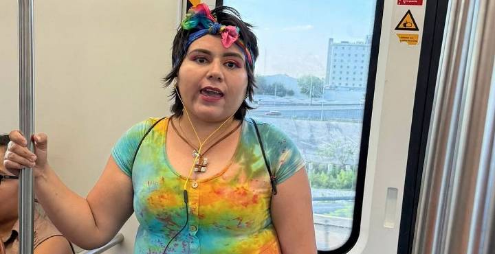 “Lady Metro” se vuelve viral tras atacar a pasajero en Monterrey