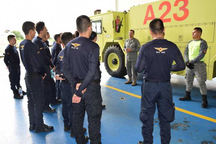 Futuros bomberos de la Aeronáutica Civil se capacitan en Yopal, Casanare