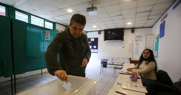Cámara aprueba y despacha a ley proyecto que fija multa por no asistir a votar