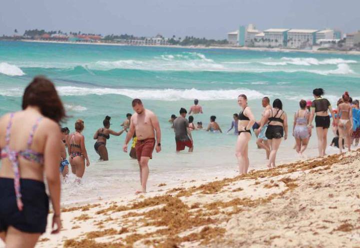 Turistas en Quintana Roo dejan 1,991 millones de dólares en el verano