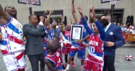 Craig Melvin Helps the Harlem Globetrotters Break a Guinness World Record