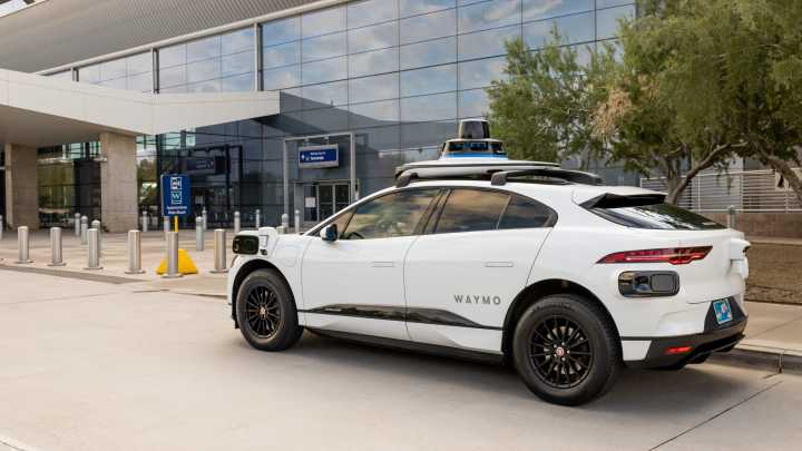 Chandler, Waymo team up for first U.S. robo