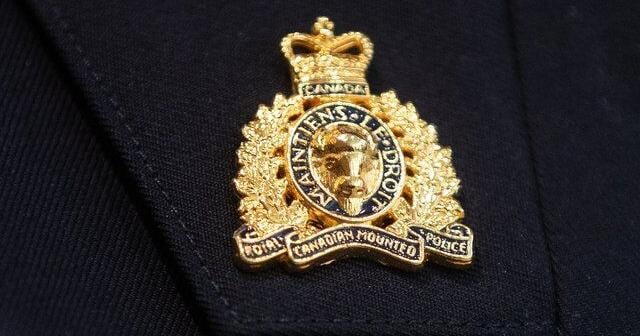 2 hikers dead, 3rd presumed dead after going over waterfall in southeast B.C.: police