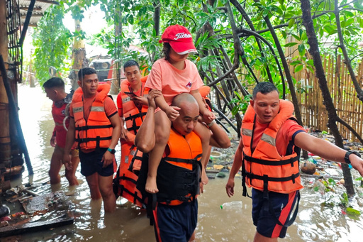 Nueva tormenta se aleja de Filipinas, dejando 10 muertos y evacuaciones masivas