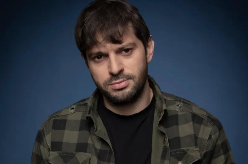 Claudio Martínez, talento mexicano, brilla en "El Dentista", una serie que remite a "Jack: El Destripador"