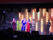 “Venezuela es mujer” aviva la nostalgia por los hits locales de los 80 y 90