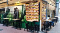 Un antiguo bar andaluz próximo al Tubo de Zaragoza reabre convertido en un kebab