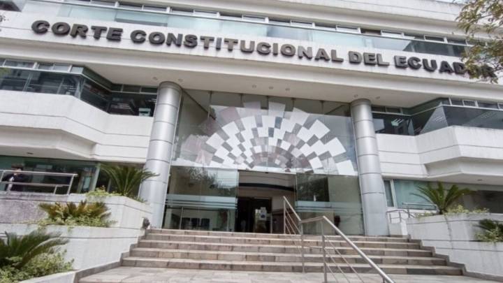 Corte de Ecuador avala referéndum sobre una nueva Constitución