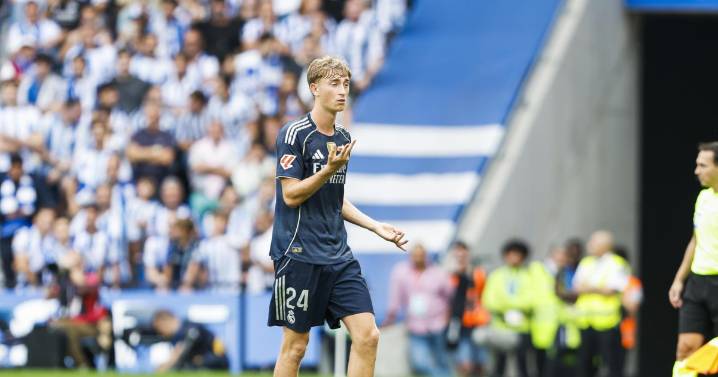 Sancionan a Huijsen con un partido a pesar de que los árbitros asumieran su error