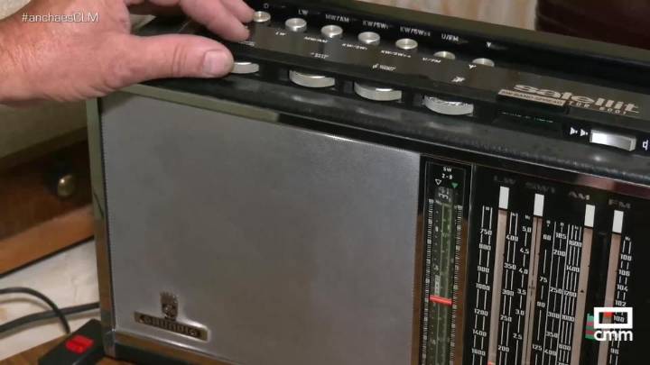 La colección de radios de David Romero ya puede verse en Corral de Calatrava