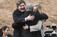Respira el Gobierno: entre euforia y elogios, Milei y Caputo agradecieron a Trump por el rescate