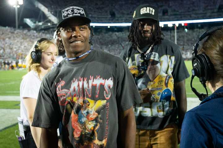 Eagles teammates trash talking, making wagers ahead of Penn State vs. Oregon