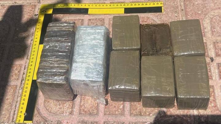 Hallan a una niña en estado deplorable durante una detención por tráfico de drogas en Orihuela