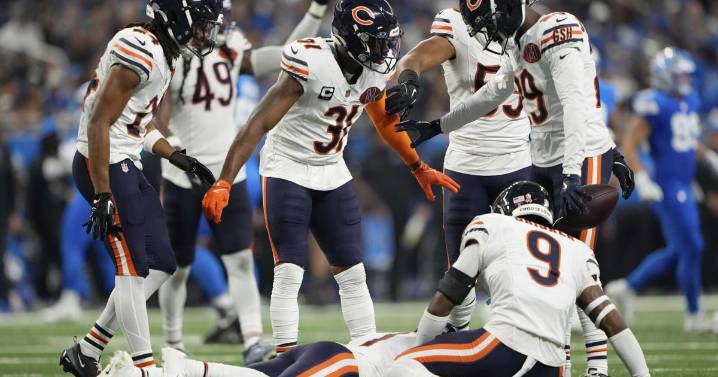 Bears evaluating Jaylon Johnson after cornerback left loss to Lions with groin injury