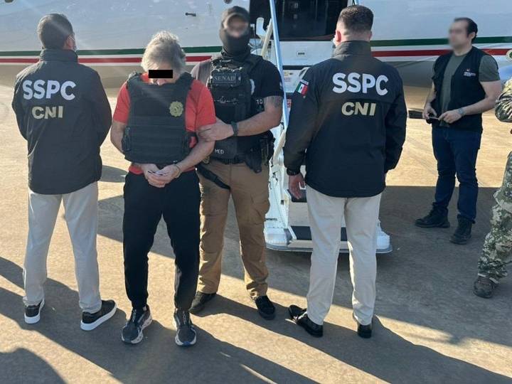 Despega avión con Bermúdez Requena en Colombia; va a Tapachula, Chiapas