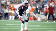Source -- Steelers sign S Peppers in wake of Elliott knee injury