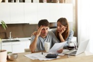 Las familias no pueden pagar sus deudas: la morosidad es la más alta en 15 años por tarjetas y préstamos
