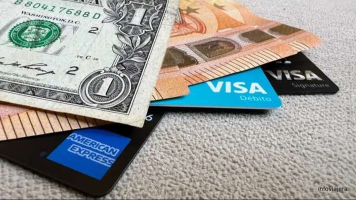 Ahorro en viajes al exterior pagando en dólares y efectivo