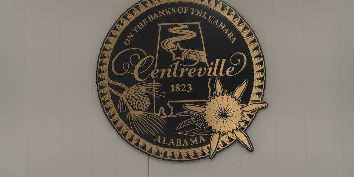 Centreville elects new mayor after election canvass breaks tied vote