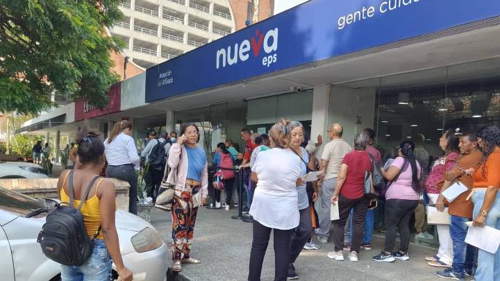 Contraloría advierte grave crisis financiera en la Nueva EPS: irregularidades dejan déficit billonario