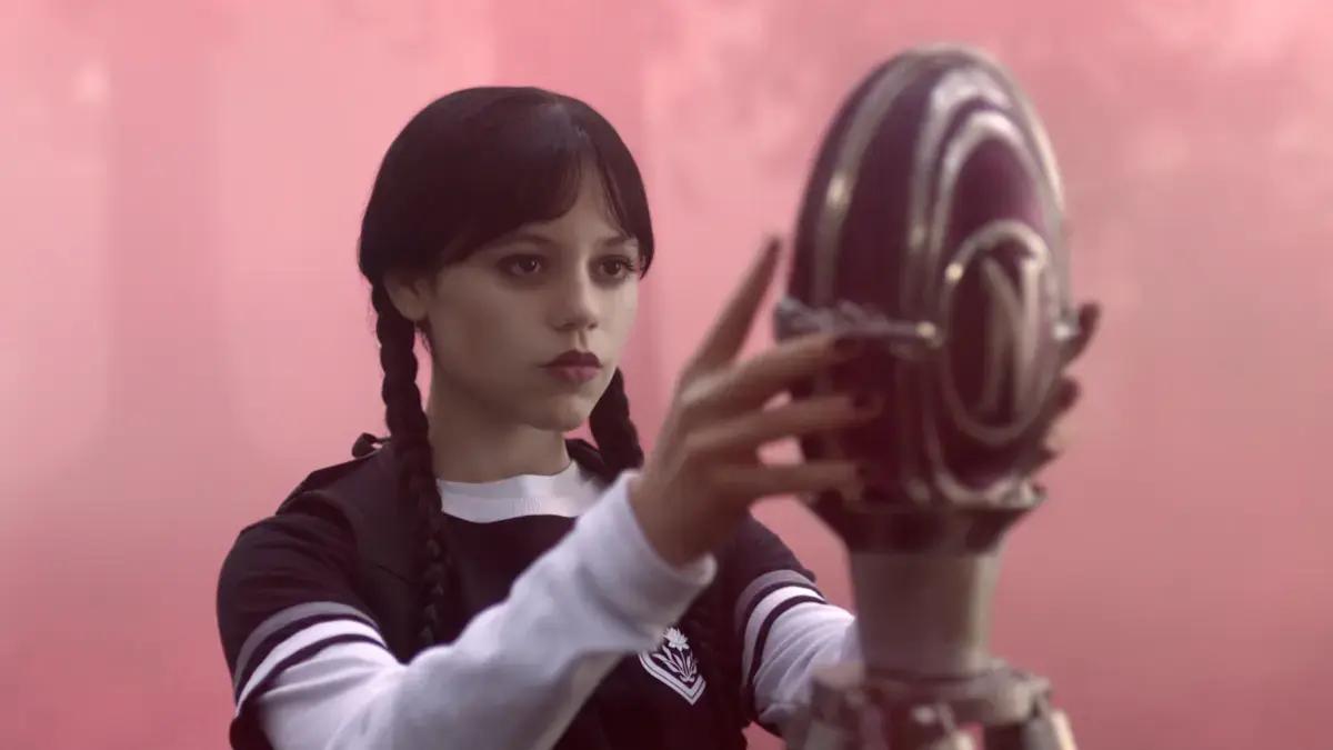 Tim Burton, Jenna Ortega y Steve Buscemi hablaron con EL TIEMPO de 'Merlina 2', el fenómeno de Netflix