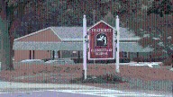 Liberan a adolescente acusado de amenazar con tiroteo en escuela de Falmouth
