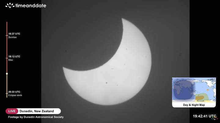 See the moon 'bite' the sun in 1st photos of September 2025 partial solar eclipse