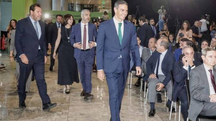 Sánchez anuncia un plan de 13.000 millones, la mayor inversión de la historia para los aeropuertos españoles