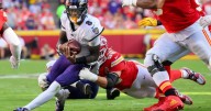 Mahomes shines for Chiefs, Jackson adds to Ravens' injury woes as Kansas City rolls to 37