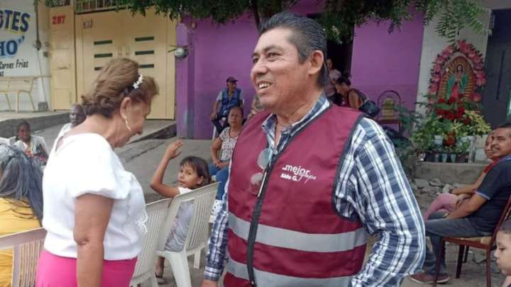 Hombres Irrumpen en Oficinas y Atacan a Balazos a Secretario de Agricultura de Apatzingán
